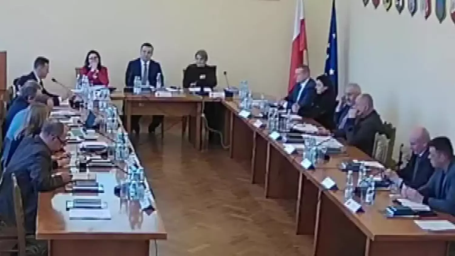 Nowa karetka-pogotowia.mp4